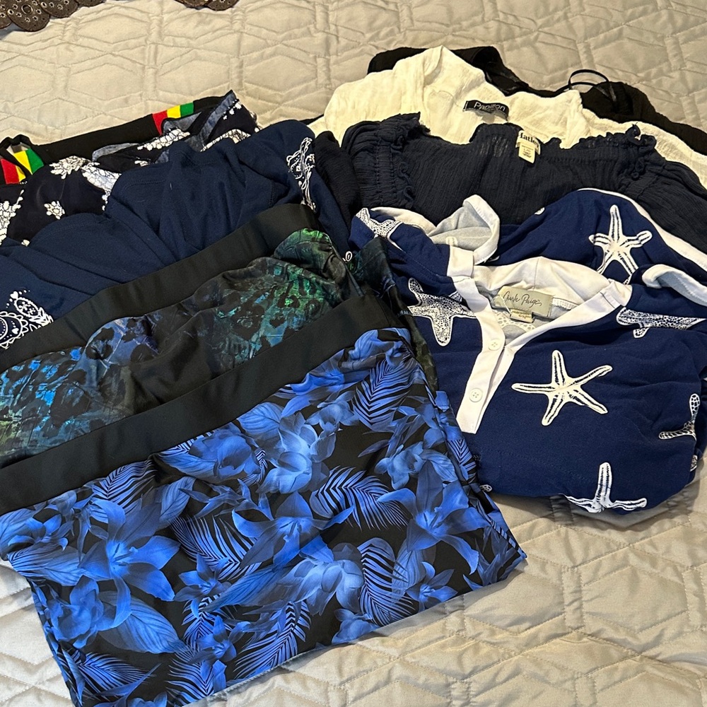 Sz L⭐️ 9 Piece Swimwear Bundle: 2 Bandeau Tankini Tops, 7 Coverups. Like New